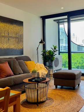 Boulevard Retreat 2b2b Apt in Melbourne with pool